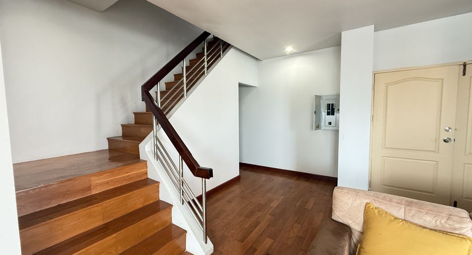 For sale 2 bedrooms condo in Yan Nawa, Bangkok