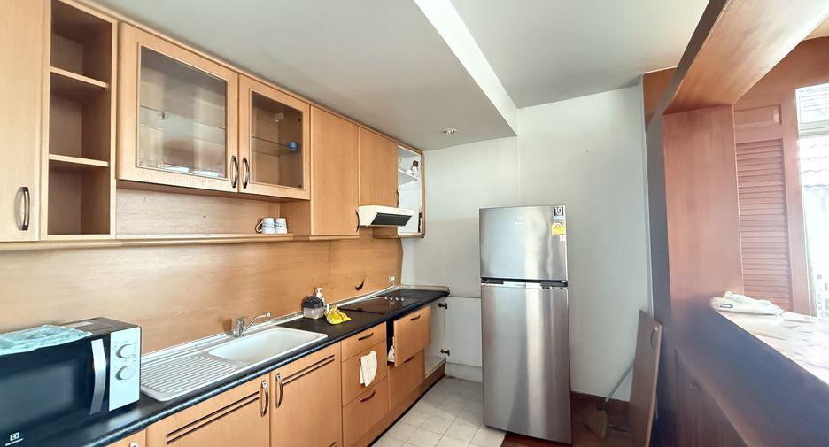 For sale 2 bedrooms condo in Yan Nawa, Bangkok