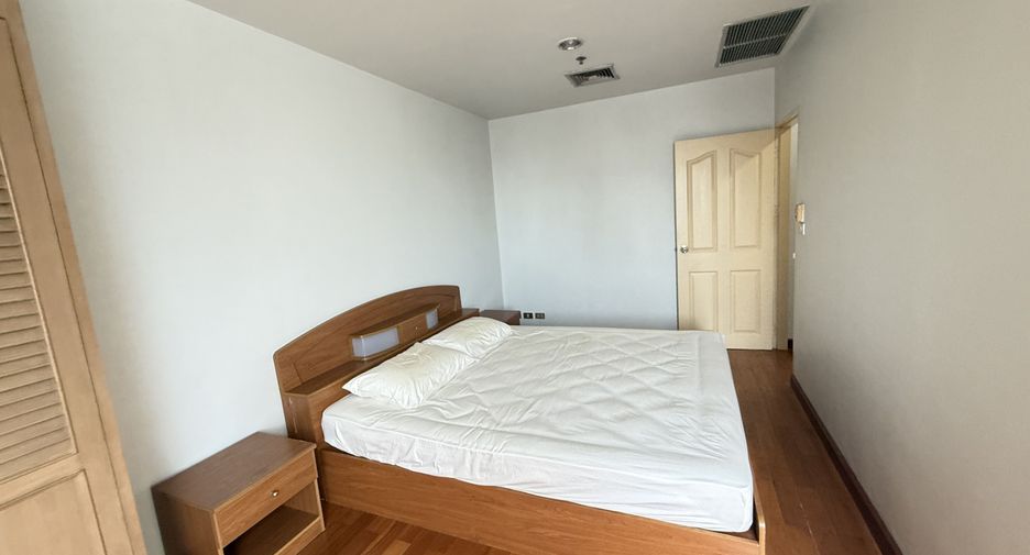 For sale 2 bedrooms condo in Yan Nawa, Bangkok
