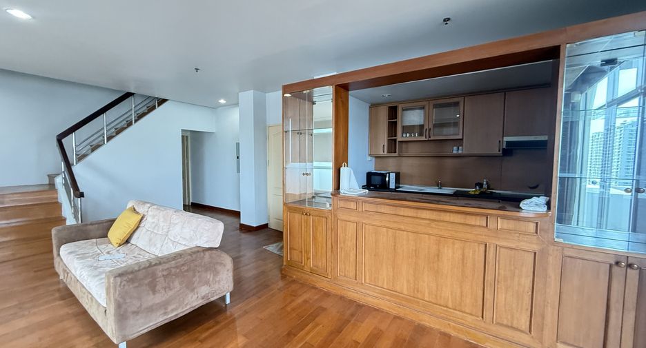 For sale 2 bedrooms condo in Yan Nawa, Bangkok