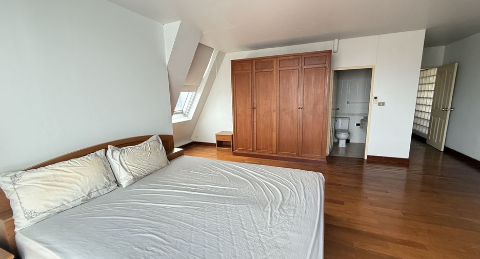 For sale 2 bedrooms condo in Yan Nawa, Bangkok