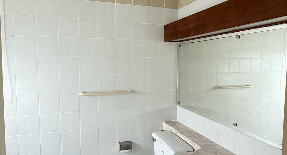 For sale 2 bedrooms condo in Yan Nawa, Bangkok