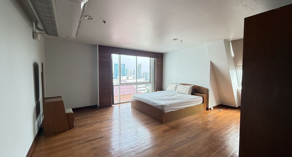 For sale 2 bedrooms condo in Yan Nawa, Bangkok