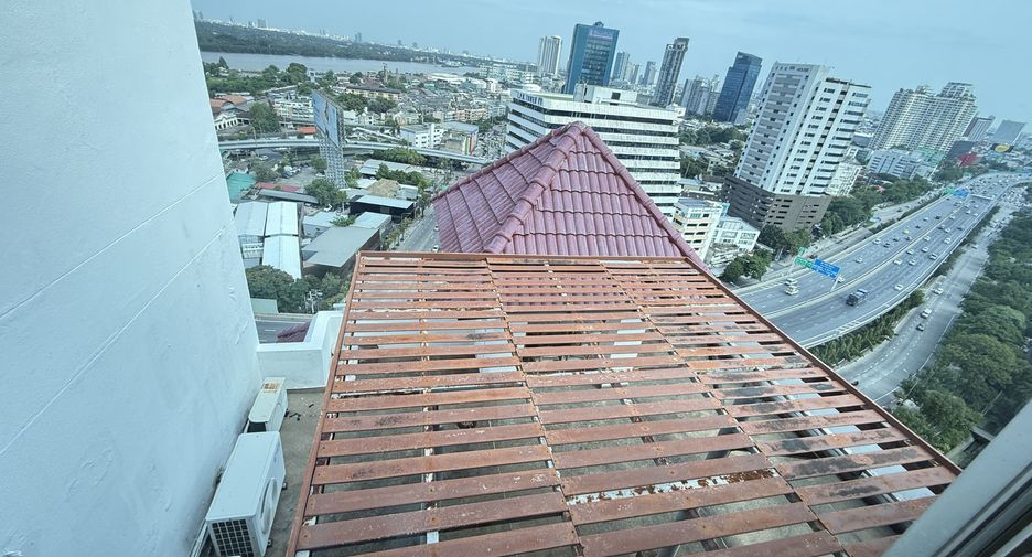 For sale 2 bedrooms condo in Yan Nawa, Bangkok