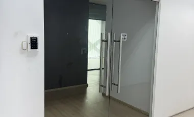 Oficina en alquiler en Watthana, Bangkok
