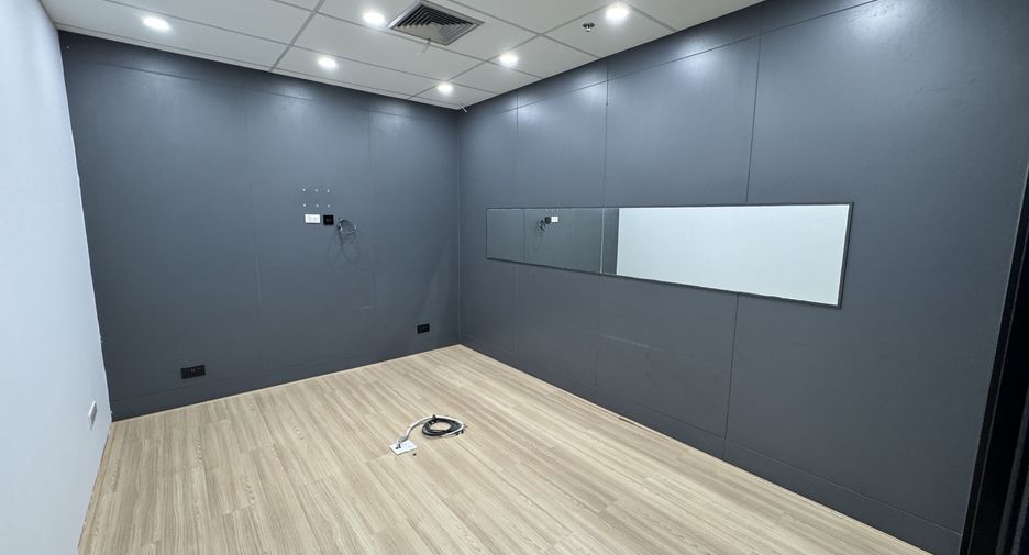Oficina en alquiler en Watthana, Bangkok