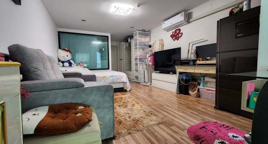 For sale studio condo in Huai Khwang, Bangkok
