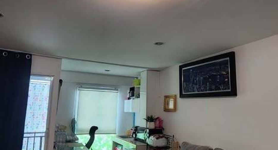 For sale studio condo in Huai Khwang, Bangkok