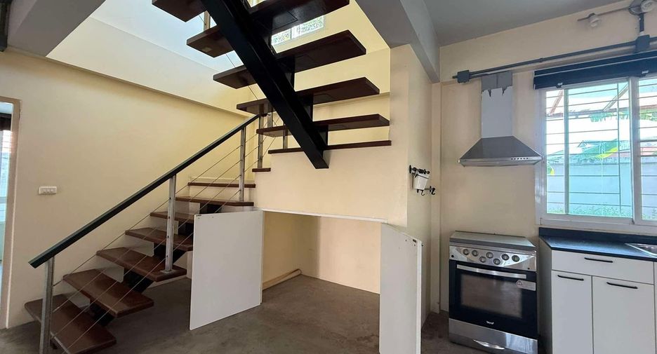 For sale and for rent 3 bedrooms house in Bang Na, Bangkok