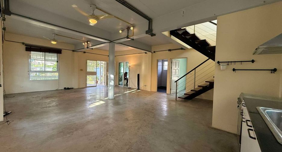 For sale and for rent 3 bedrooms house in Bang Na, Bangkok