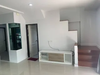 À vendre 4 chambres maison à Phra Pradaeng, Samut Prakan