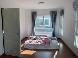 For sale 4 bedrooms house in Phra Pradaeng, Samut Prakan
