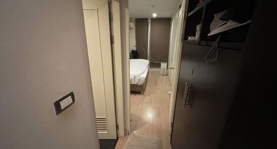 For sale 1 bed condo in Khlong Toei, Bangkok