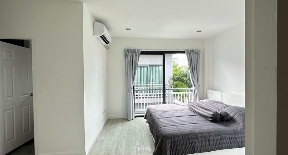 For rent 3 bedrooms townhouse in Thalang, Phuket