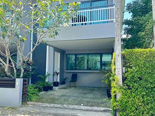 Casa adosada en alquiler de 3 habitaciones en Thalang, Phuket