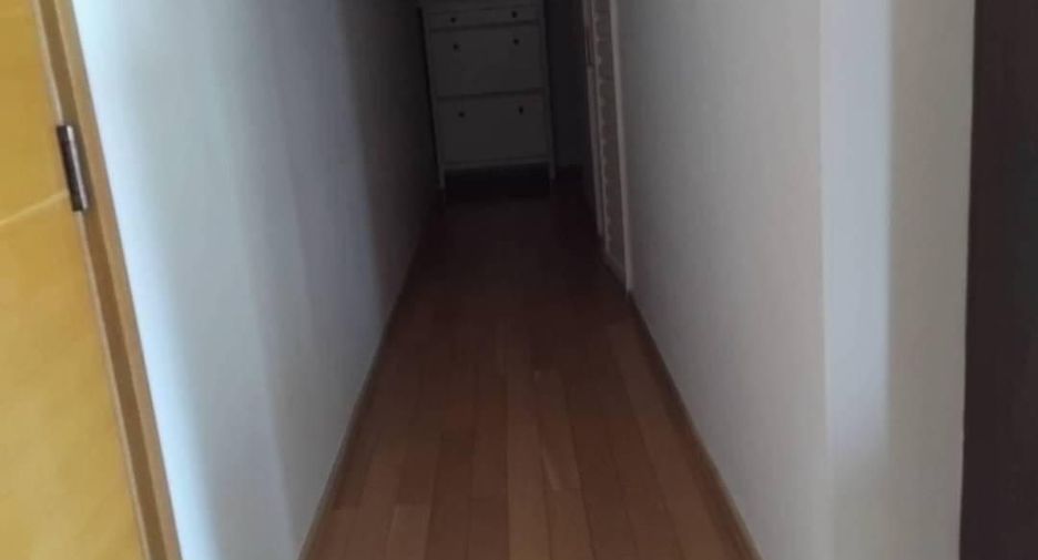For rent 3 bedrooms condo in Pathum Wan, Bangkok