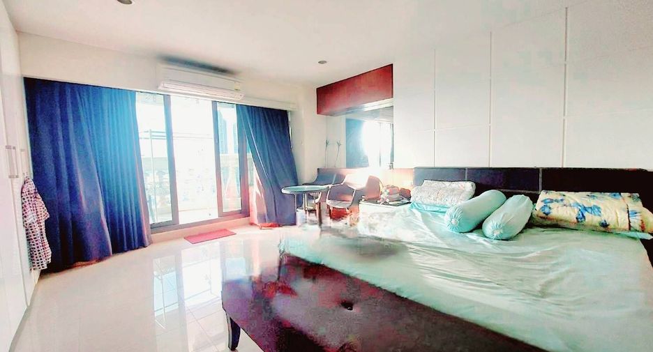 For sale 1 bed condo in Bang Rak, Bangkok