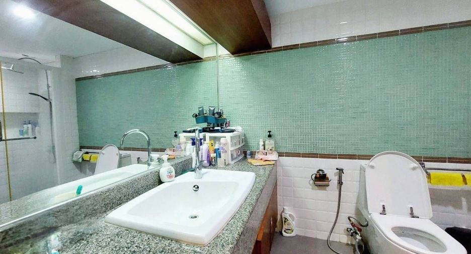 For sale 1 bed condo in Bang Rak, Bangkok
