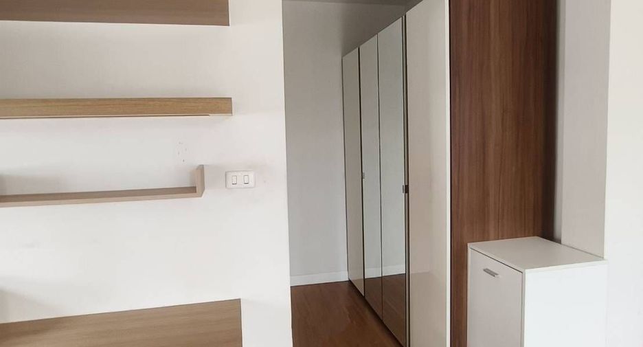 For rent 3 bedrooms house in Bang Kapi, Bangkok