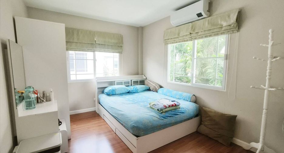 For rent 3 bedrooms house in Bang Kapi, Bangkok