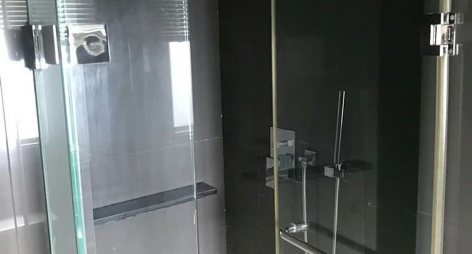 À louer 2 chambres condo à Phra Khanong, Bangkok