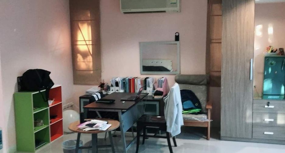 À vendre 3 chambres maison à Lat Phrao, Bangkok