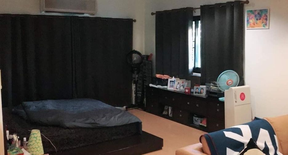 À vendre 3 chambres maison à Lat Phrao, Bangkok