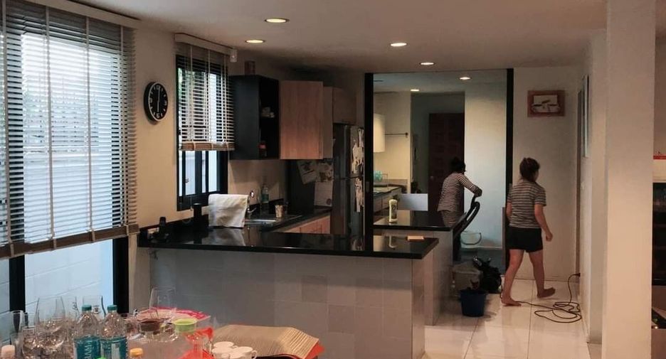 À vendre 3 chambres maison à Lat Phrao, Bangkok