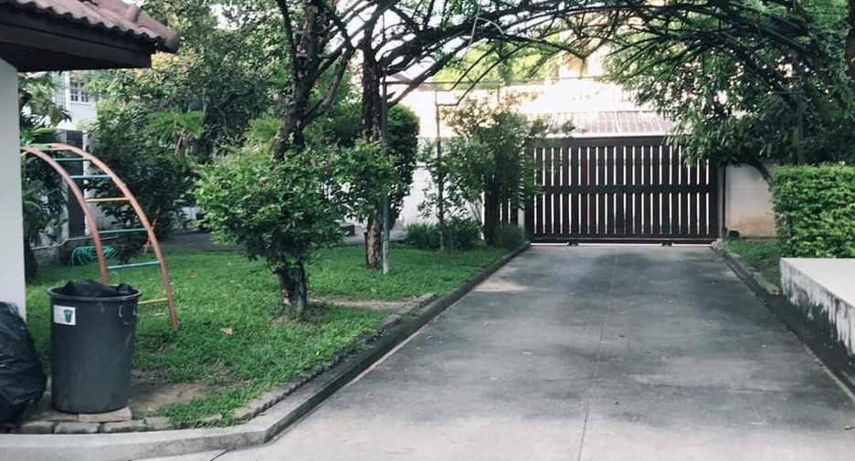 À vendre 3 chambres maison à Lat Phrao, Bangkok