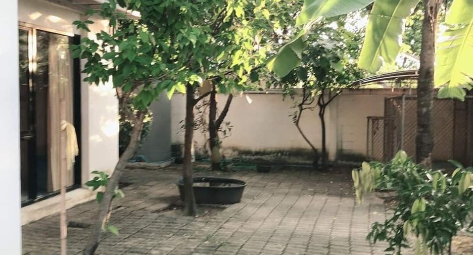 À vendre 3 chambres maison à Lat Phrao, Bangkok