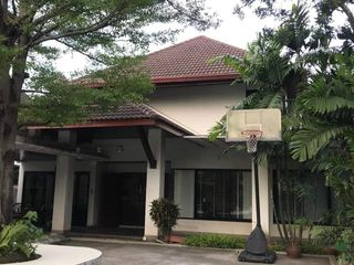 Haus zum Kauf mit 3 Zimmer in Lat Phrao, Bangkok