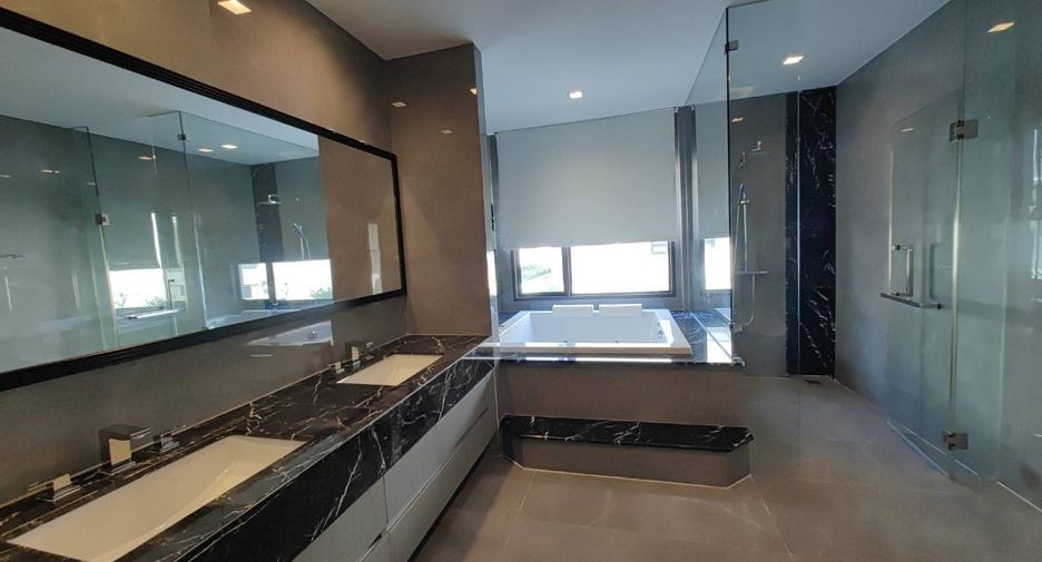 For sale and for rent 5 bedrooms house in Saphan Sung, Bangkok