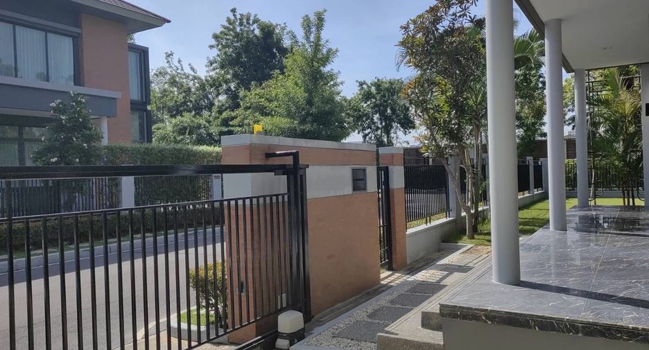 For sale and for rent 5 bedrooms house in Saphan Sung, Bangkok