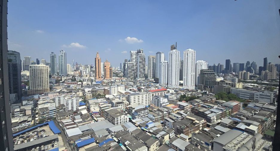 For rent スタジオ condo in Khlong Toei, Bangkok