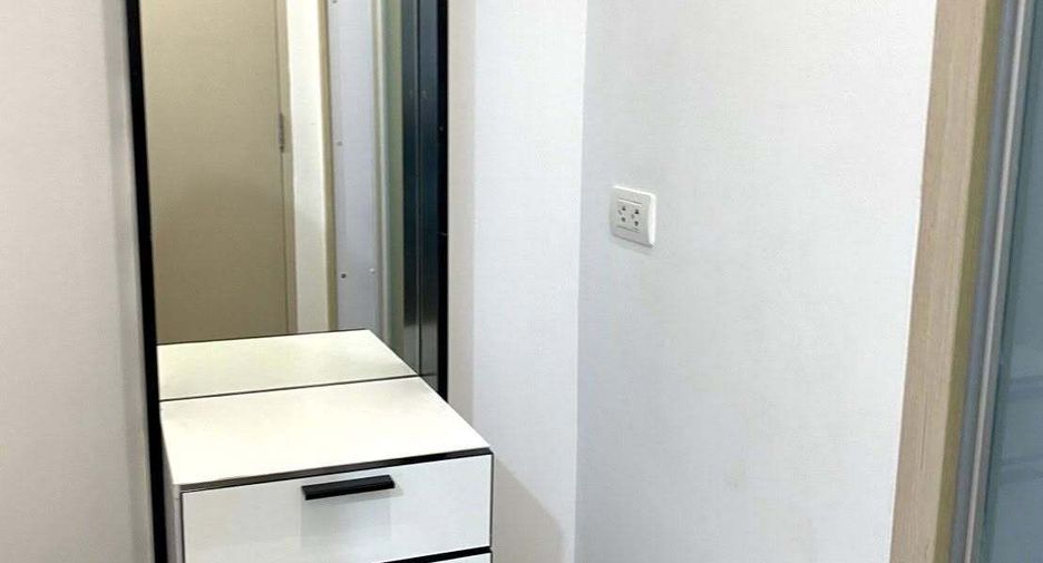 Condo en alquiler de 1 habitaciones en Huai Khwang, Bangkok
