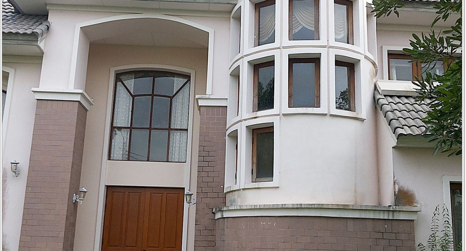 For sale 4 bedrooms house in Thawi Watthana, Bangkok