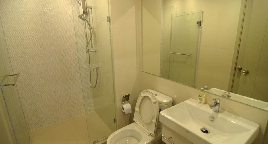 For rent 2 bedrooms condo in Khlong Toei, Bangkok