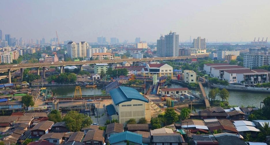 For rent 2 bedrooms condo in Khlong Toei, Bangkok