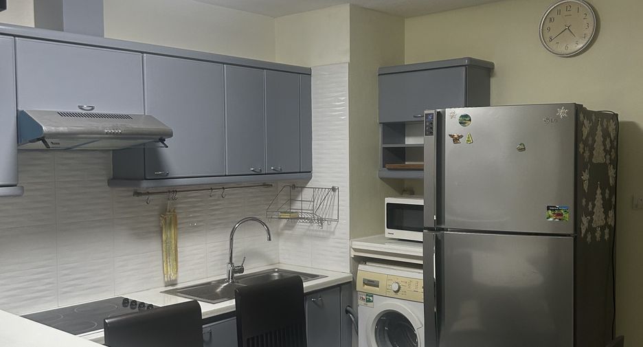 For rent 2 bedrooms condo in Sathon, Bangkok