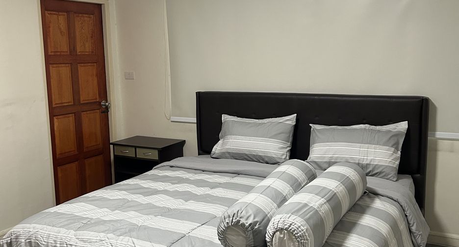 For rent 2 bedrooms condo in Sathon, Bangkok