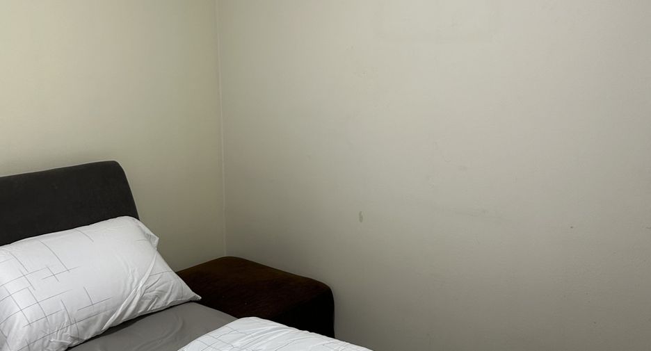 For rent 2 bedrooms condo in Sathon, Bangkok
