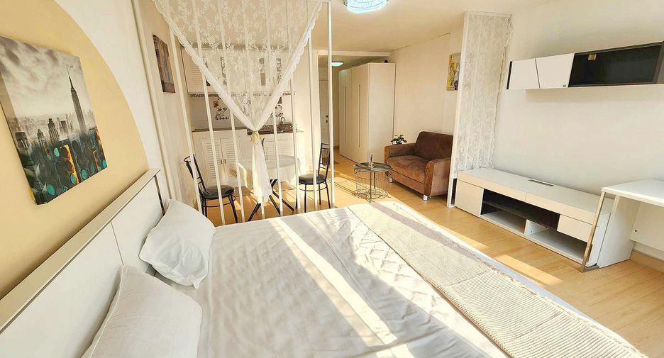 For sale studio condo in Bang Kapi, Bangkok