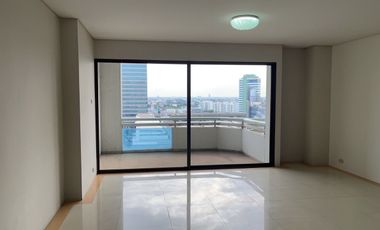 À vendre studio condo à Bang Na, Bangkok