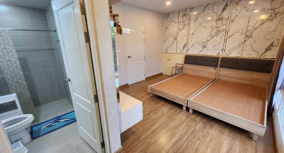 For sale 4 bedrooms house in Phasi Charoen, Bangkok