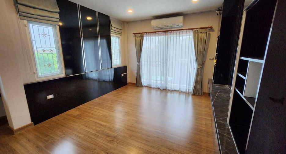 For sale 4 bedrooms house in Phasi Charoen, Bangkok