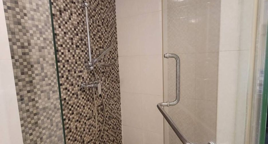 For rent studio condo in Phaya Thai, Bangkok