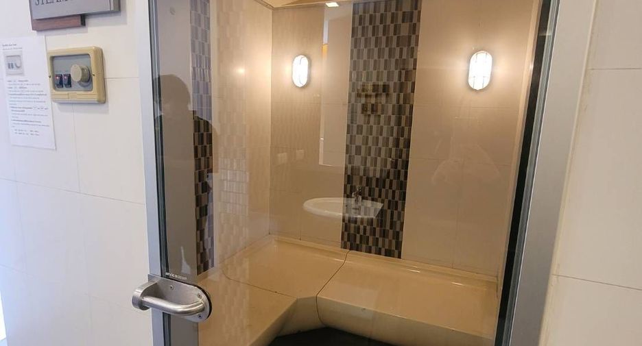 For rent studio condo in Phaya Thai, Bangkok
