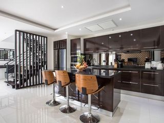 Villa zum Kauf mit 4 Zimmer in Mueang Phuket, Phuket