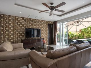 Villa zum Kauf mit 4 Zimmer in Mueang Phuket, Phuket