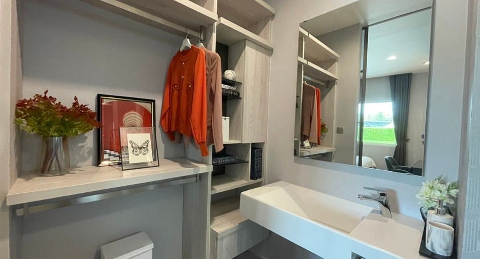 For sale 4 bedrooms house in Mueang Phuket, Phuket